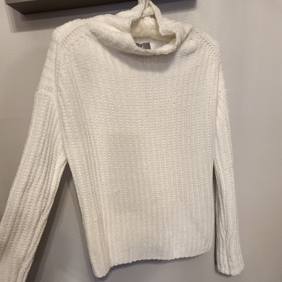 Marled Mock Cowl Neck Sweater - Picture 1 of 2